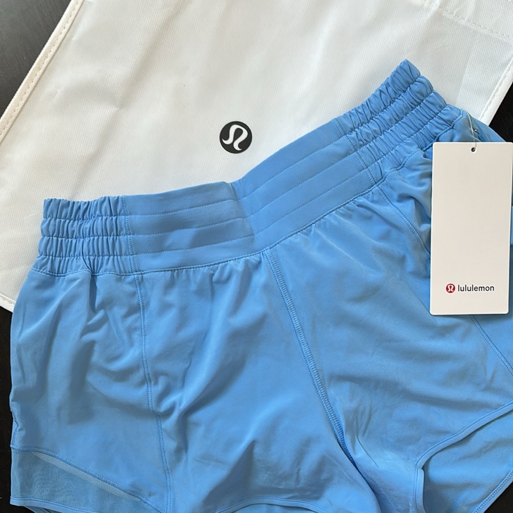 lululemon HOTTY HOT HR SHORTS 2.5” in AERO BLUE SZ 8 NWT - Picture 3 of 8